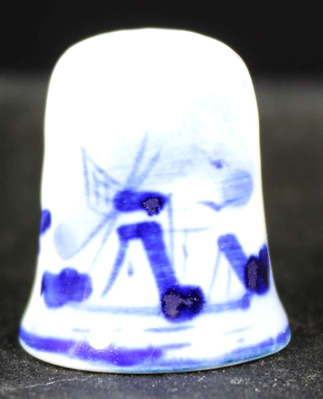 Porcelain Blue & White Thimble - Dutch Windmill & Blue Orion