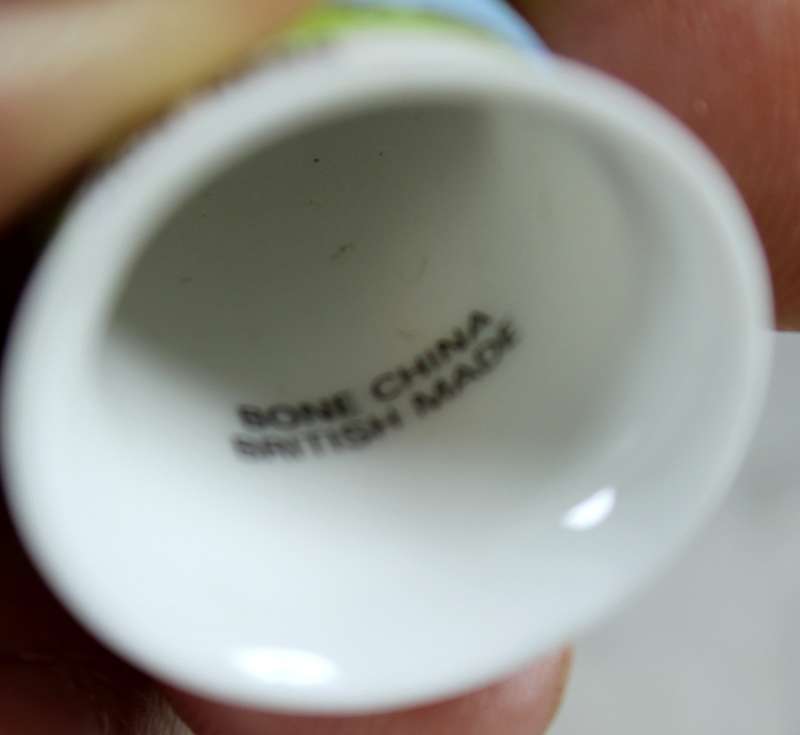 Bone China thimble - Urquhart castle - Loch Ness