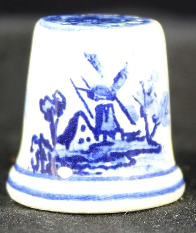 Porcelain Blue & White Thimble - Vintage Windmill & Blue Orion