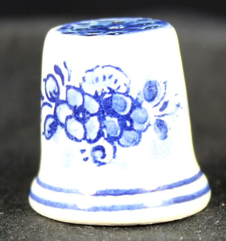 Porcelain Blue & White Thimble - Vintage Windmill & Blue Orion