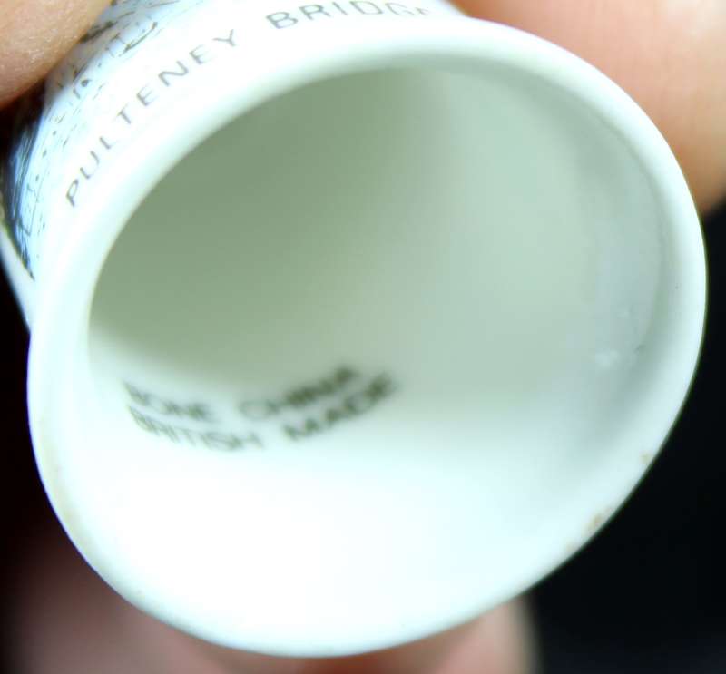 Porcelain Thimble - Pulteney Bridge Bath