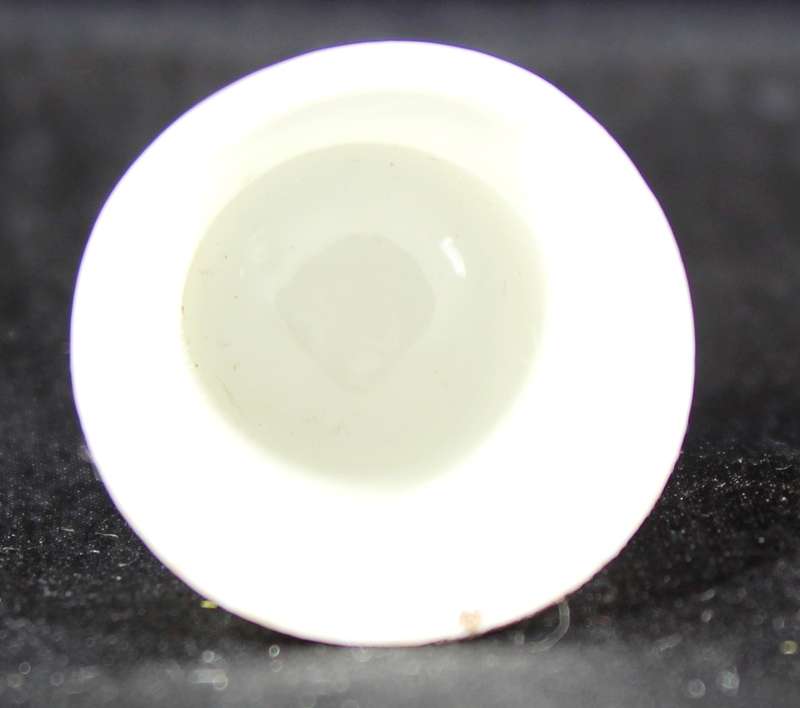 Porcelain Thimble - Queen of Hearts