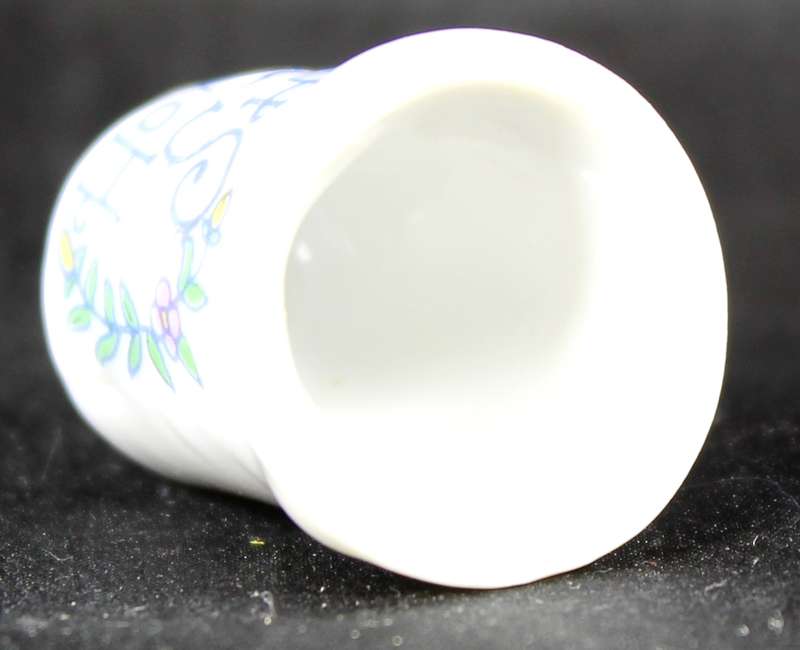 Porcelain Thimble - Home Sweet Home