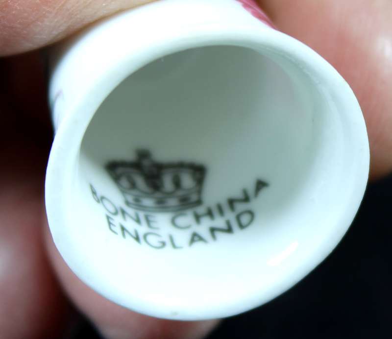 Porcelain Thimble - Crown - Pink Rose