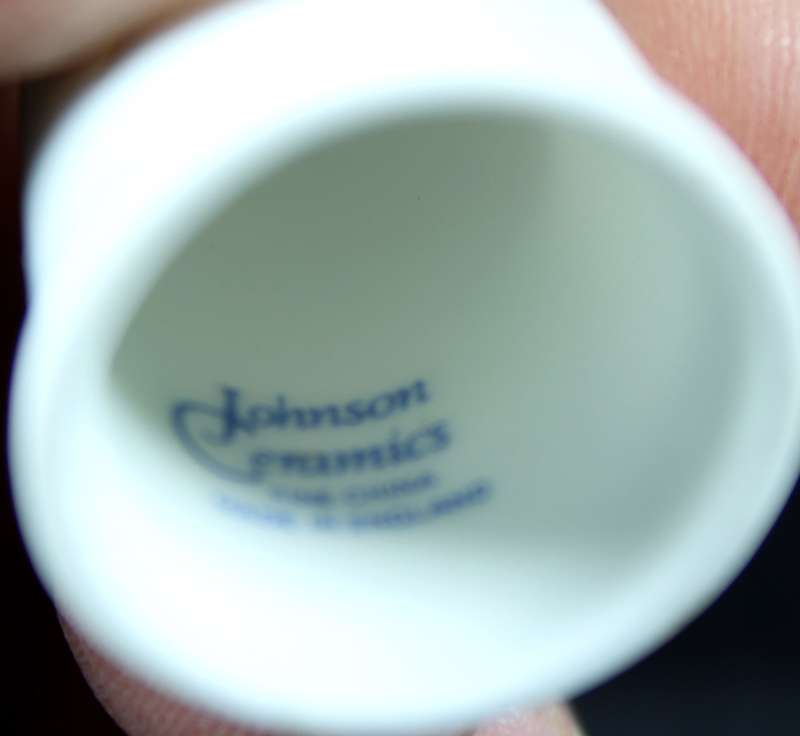 Porcelain Thimble - Johnson - Pink Flower