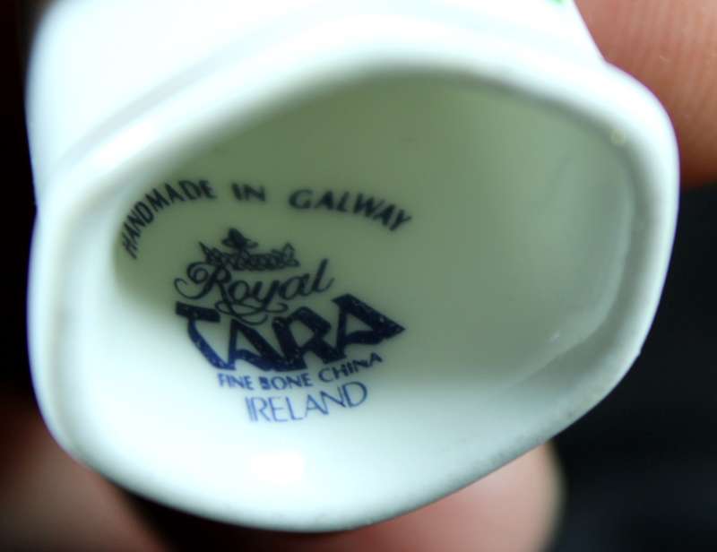 Porcelain Thimble - Royal Tara - Irish Clover