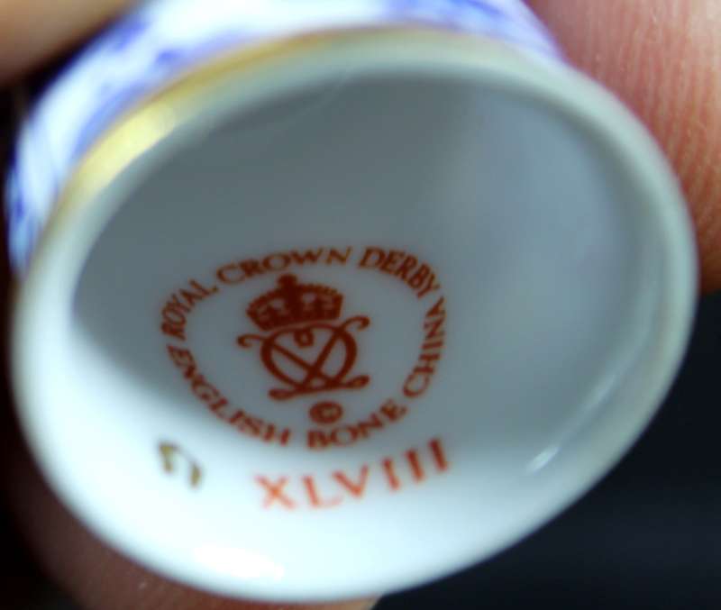 Porcelain Thimble - Royal Crown Derby XLVIII
