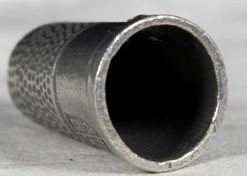 Reproduced Tudor Thimble - Rose and Coat of Arms