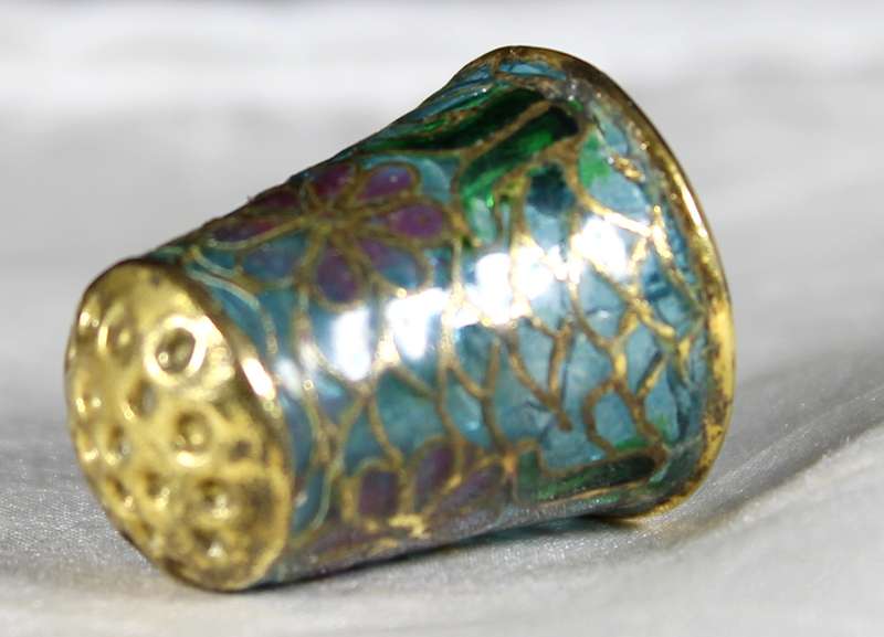 Glass Thimble - Gold Embelishments
