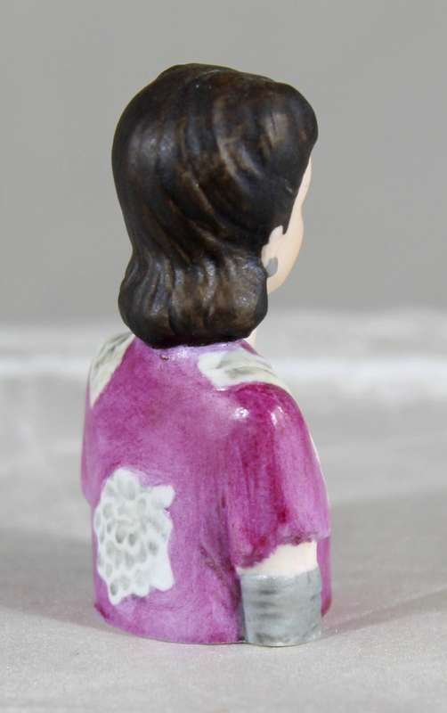 Avon American Fashion Lady Thimble