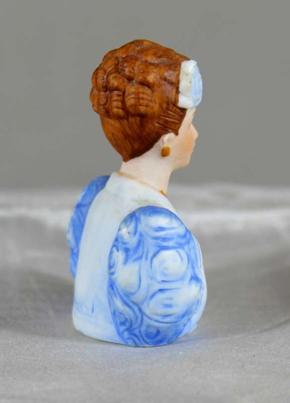 Avon American Fashion Lady Thimble