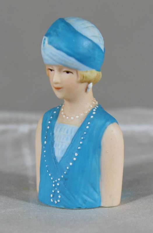 Avon American Fashion Lady Thimble