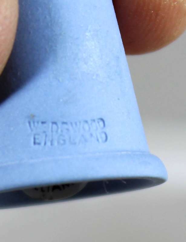 Wedgwood Blue Jasperware Thimble - Elizabeth I