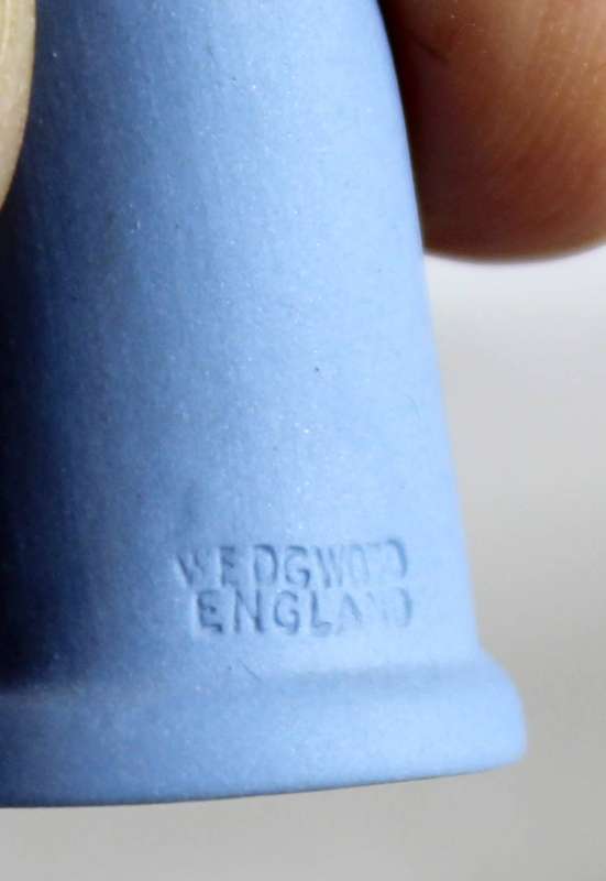 Wedgwood Blue Jasperware Thimble - Spinner