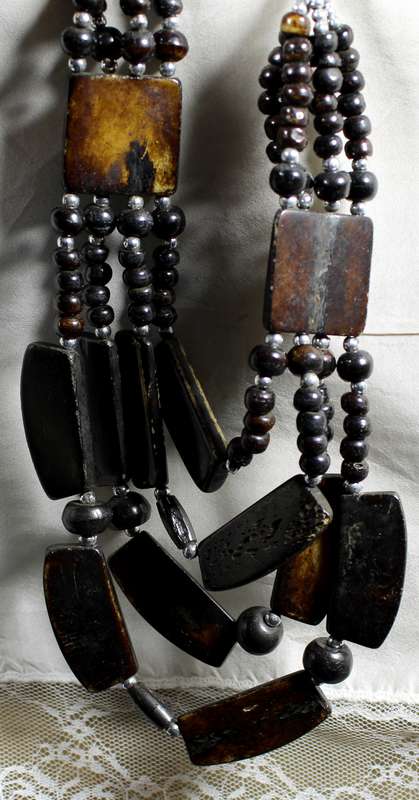 Costume Jewelry - Beaded Ethnic Necklace