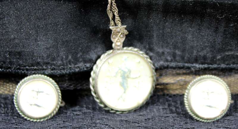 Costume Jewelry - Vintage Garden of Edin Silver Pendant plus Earrings