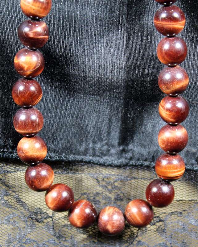 Costume Jewelry - Polished Stone Necklace