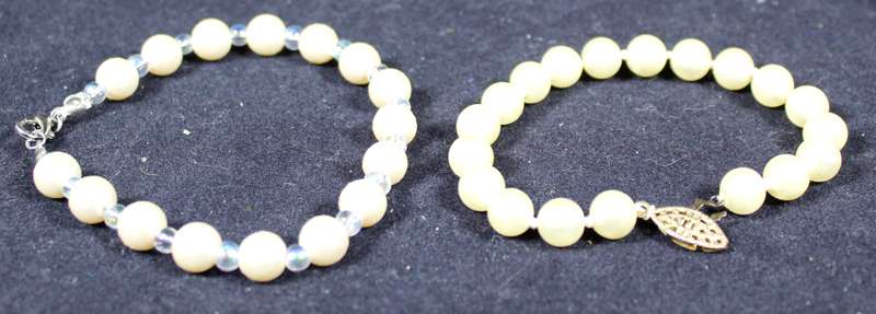 Costume Jewelry - Pair of Small Bracelets