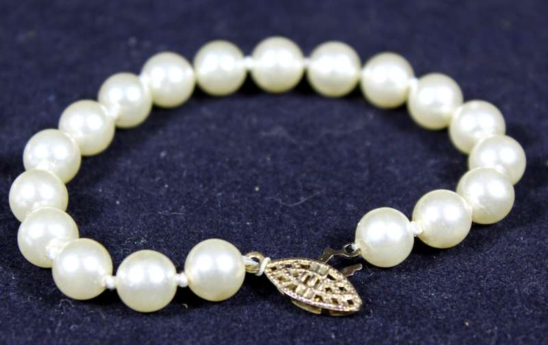 Costume Jewelry - Pair of Small Bracelets