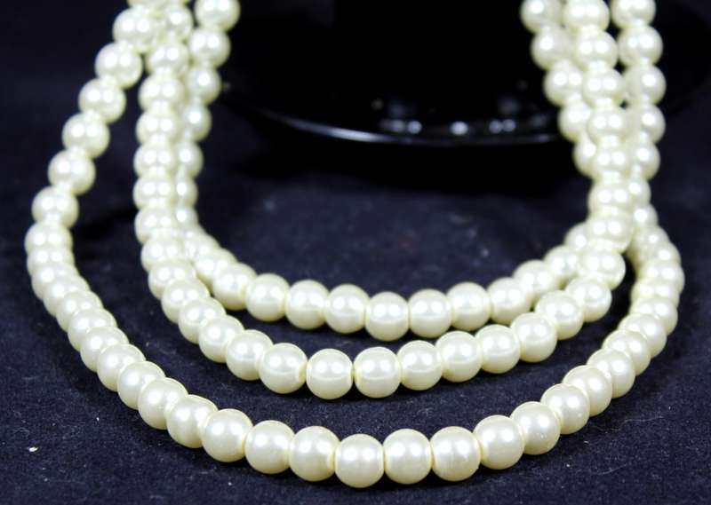 Costume Jewelry - Very Long Pearl Necklace