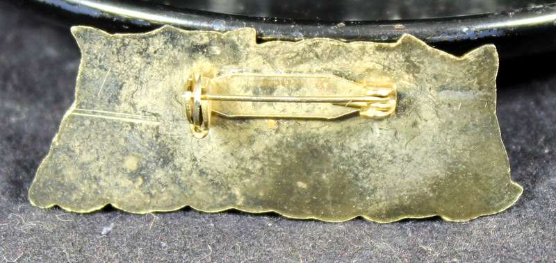 Costume Jewelry - Five Cats Brooch