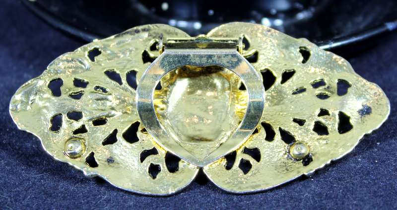 Costume Jewelry - Large Golden Clip-on Brooch with Pearl