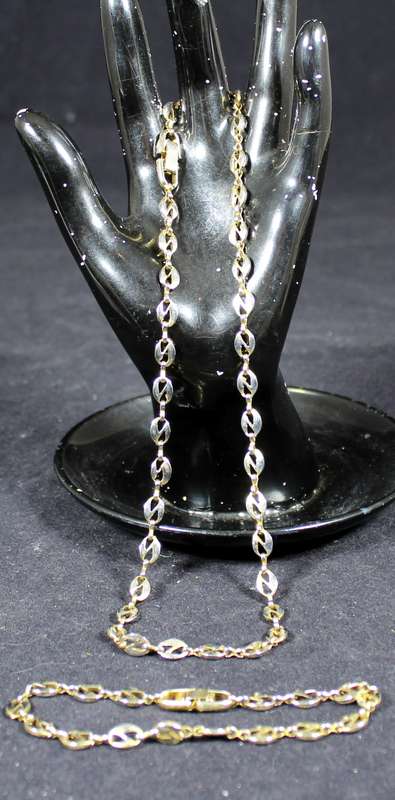 Costume Jewelry - Small Necklace & Bracelet
