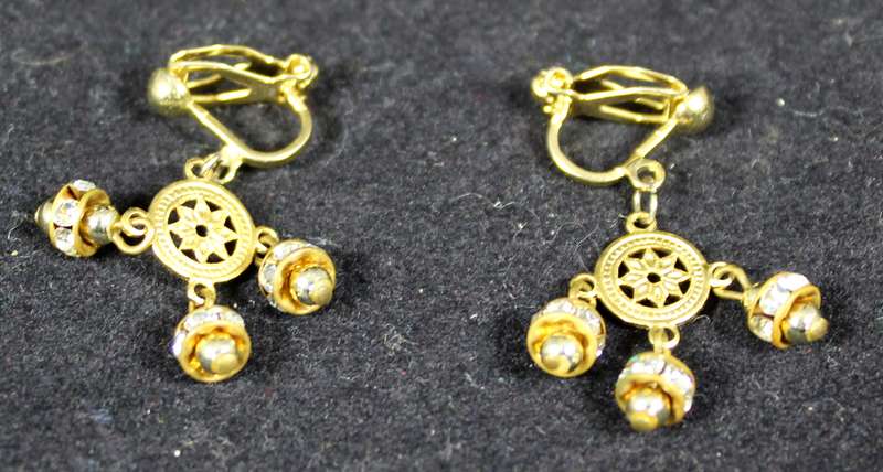 Costume Jewelry - Set of Starburst Clip-on Earrings
