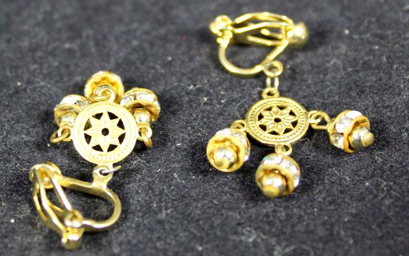 Costume Jewelry - Set of Starburst Clip-on Earrings