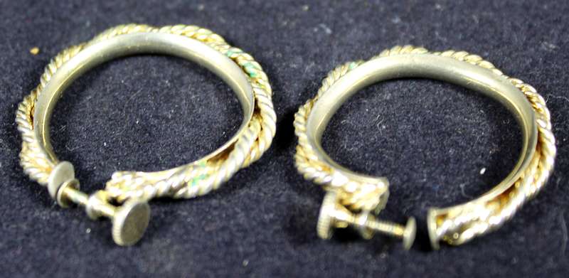 Costume Jewelry - Twisted Wire Golden Earrings with Screw-on