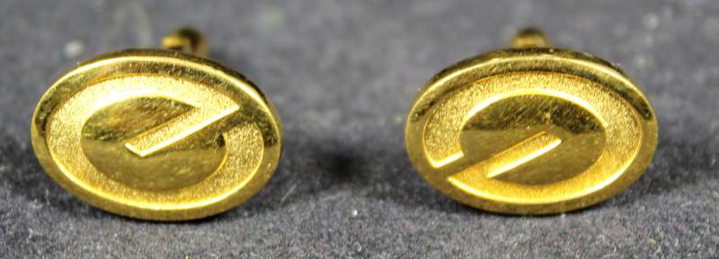 costume jewelry - golden cufflinks