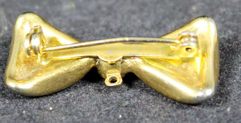 costume jewelry - golden metal bow tie brooch