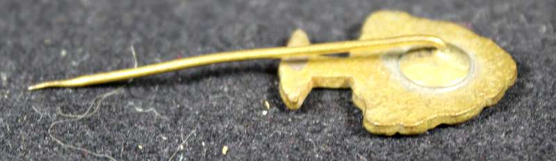 costume jewelry - tree  lapel pin