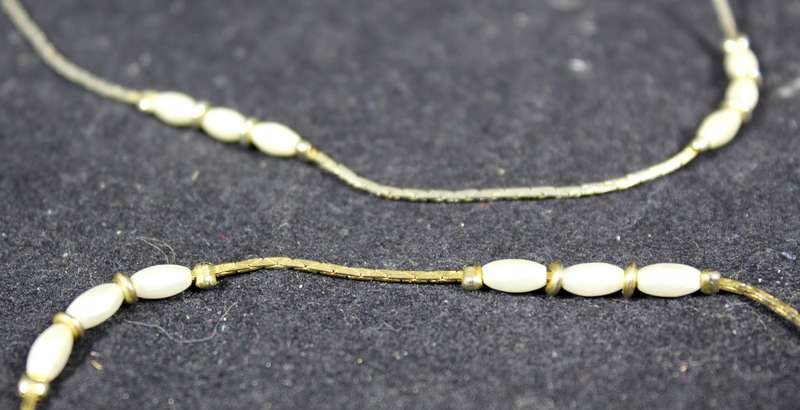 costume jewelry - very delicate necklace & bracelet with pearl beads