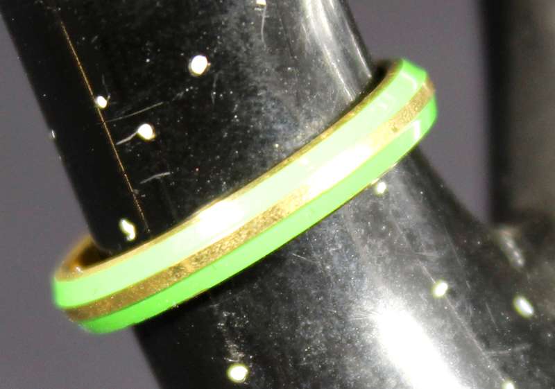 costume jewelry - very fine pinky ring - green