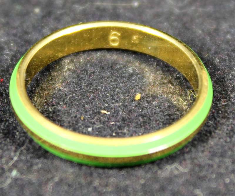 costume jewelry - very fine pinky ring - green