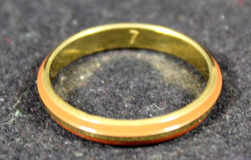 costume jewelry - very fine pinky ring - brown