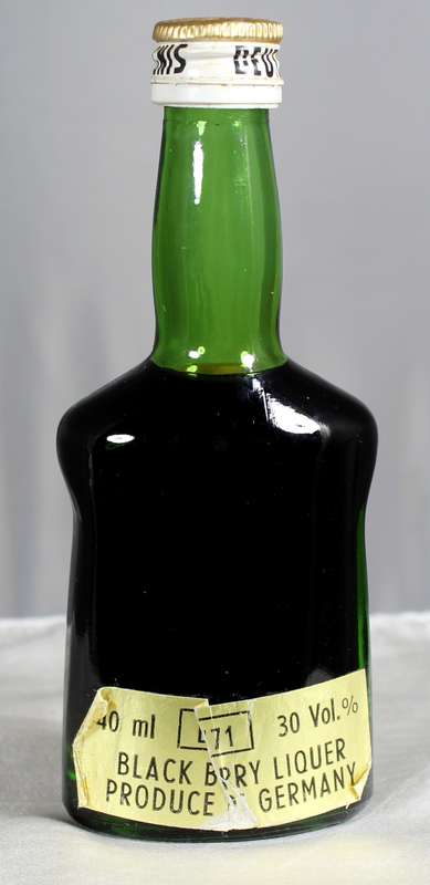 Mini liquor bottle - Schwarzer Kater - black berry liqueur