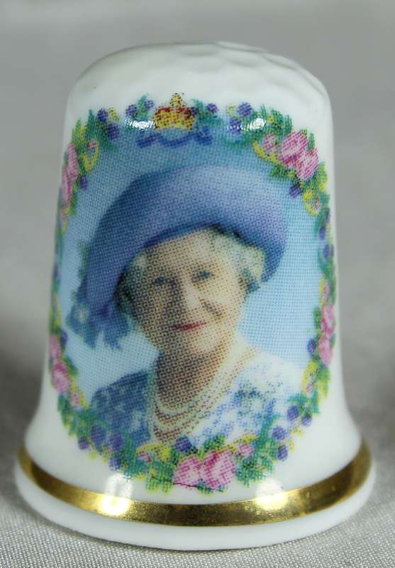 Bone China thimble - Queen mother 100th birthday