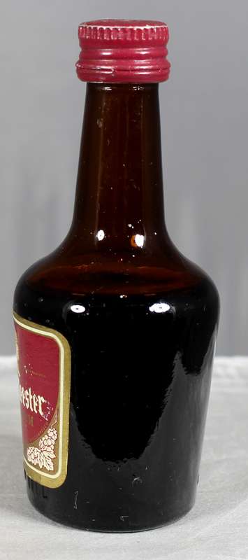 Mini liquor bottle - OudeMeester - Van der Hum