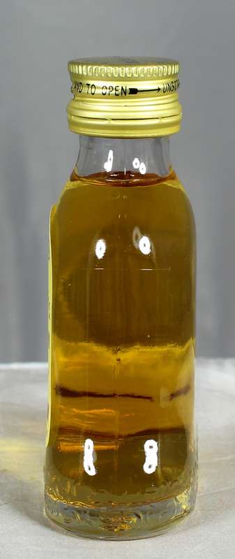 Mini Liquor Bottle - Bell's whisky