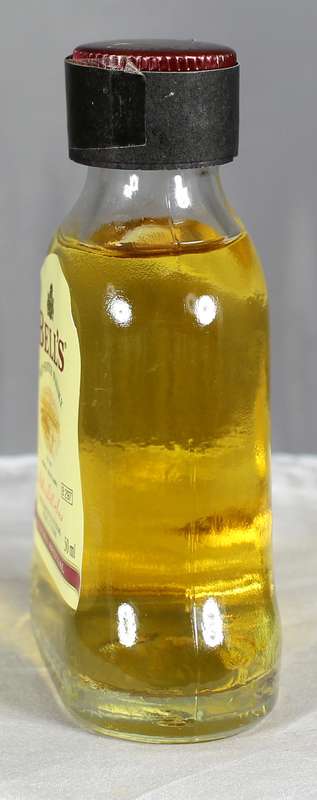 Mini Liquor Bottle - Bell's whisky