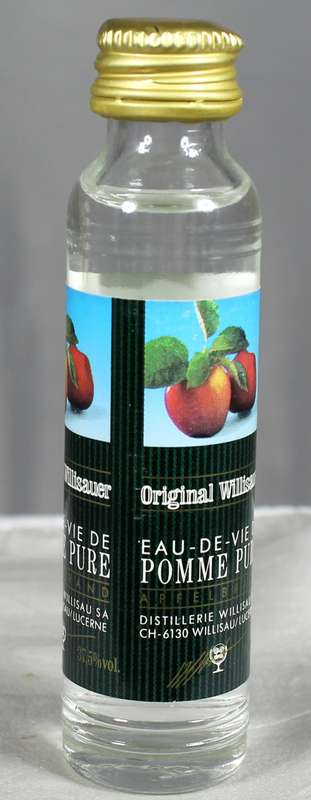 Mini liquor bottle - Willisauer - Pomme pure