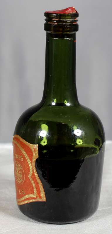 Mini liquor bottle - Expositions
