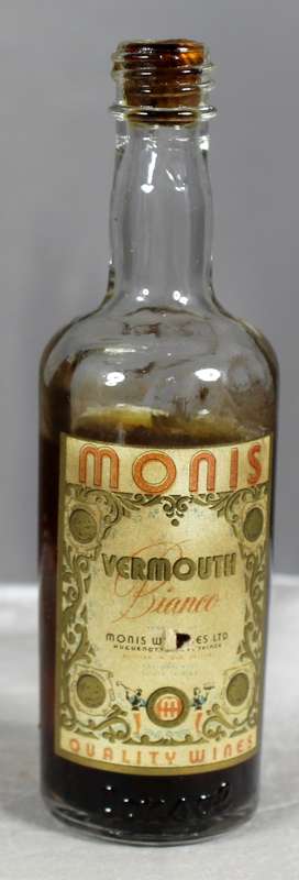 Mini liquor bottle - Monis - Vermouth Bianco