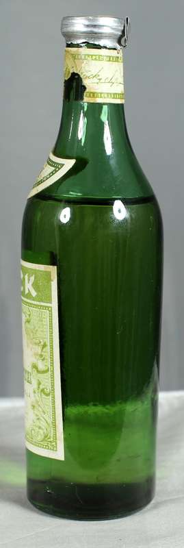 Mini liquor bottles - Stock - Dry vermouth