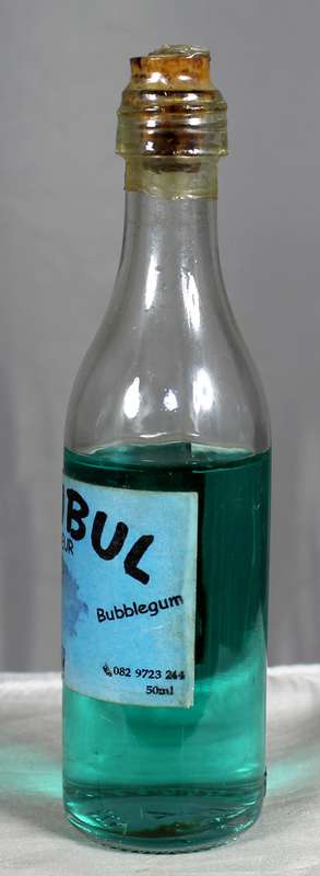 Mini liquor bottles - Bloubul liqueur bubblegum