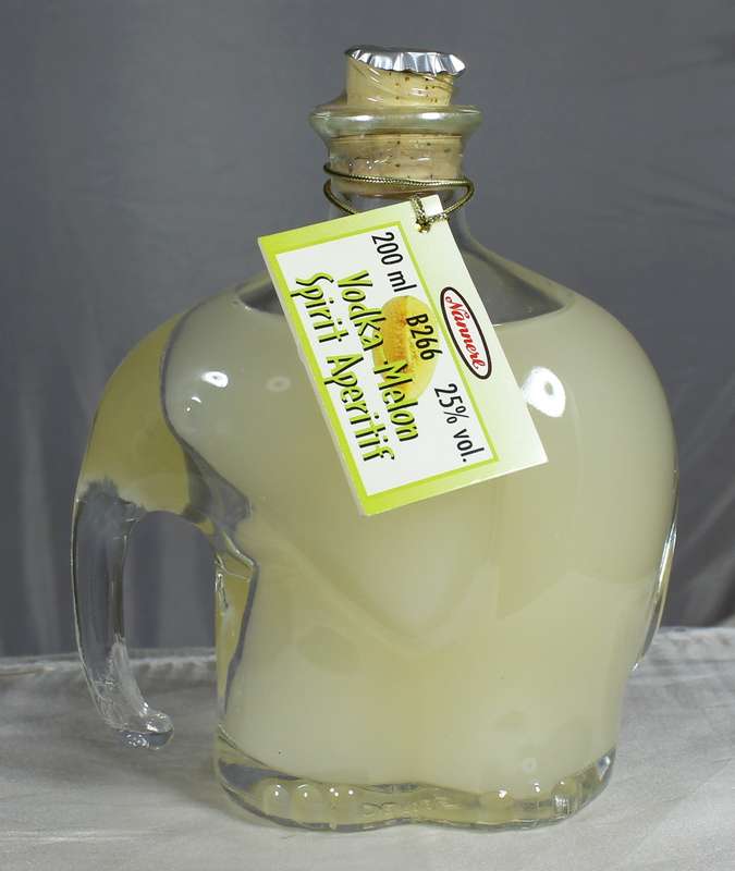 Mini liquor bottles - Nannerl - Vodka melon - In elephant container