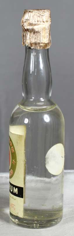 Mini liquor bottles - Squadron white rum