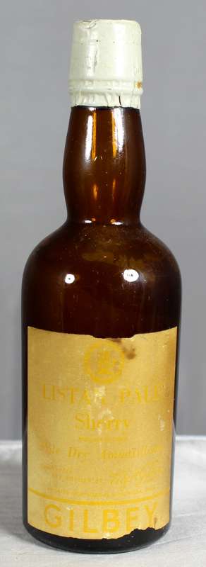 Mini liquor bottles - Gilbey's